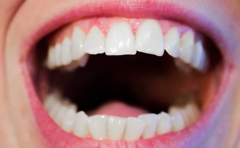 Obecna technika używana w salonach stomatologii estetycznej może sprawić, że odzyskamy piękny uśmiech.